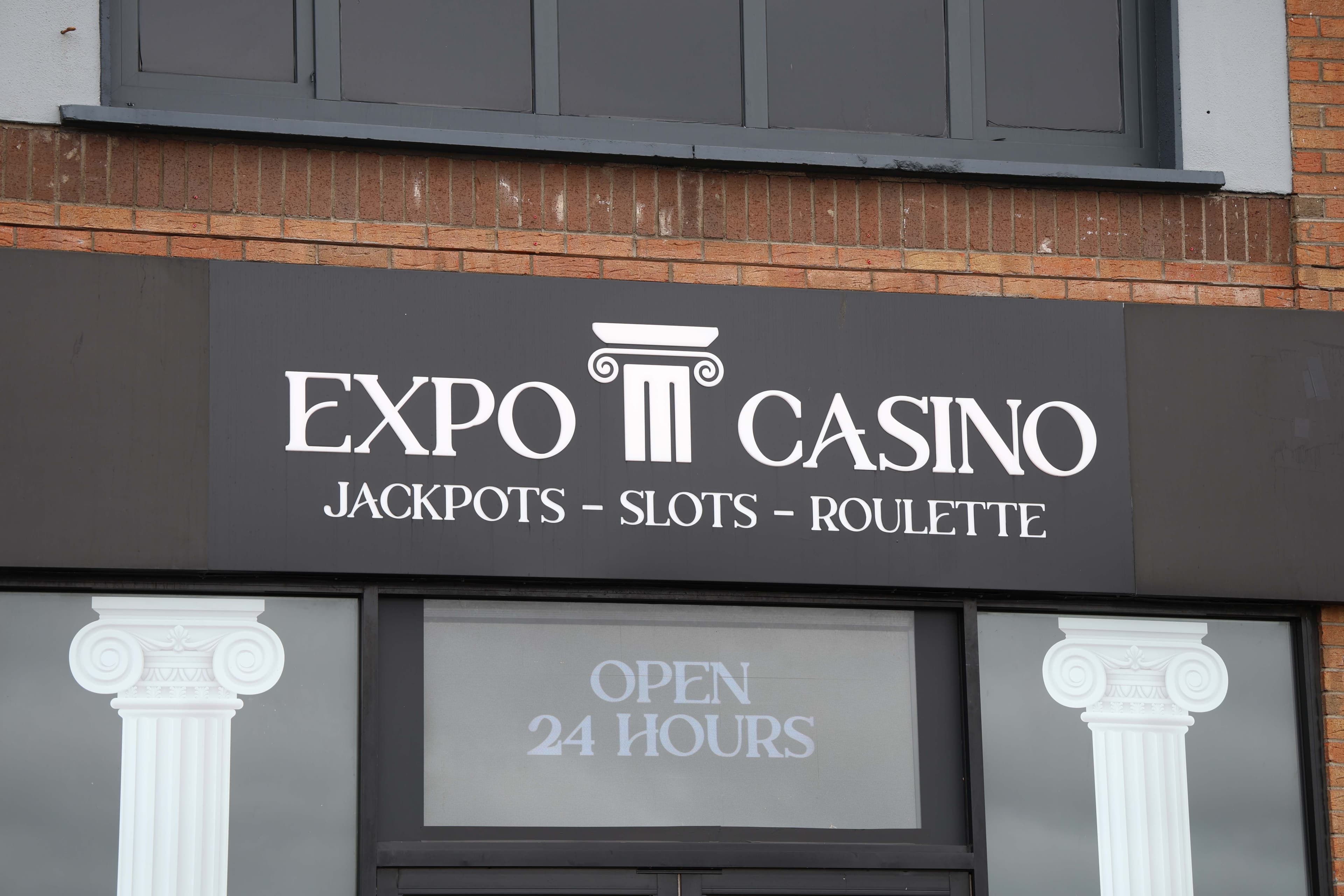 Expo Casino Omni Park signage close-up